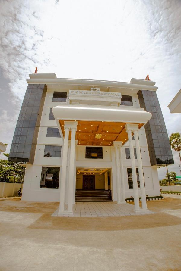 Kkm International Hotel Kuzhittura Exterior photo
