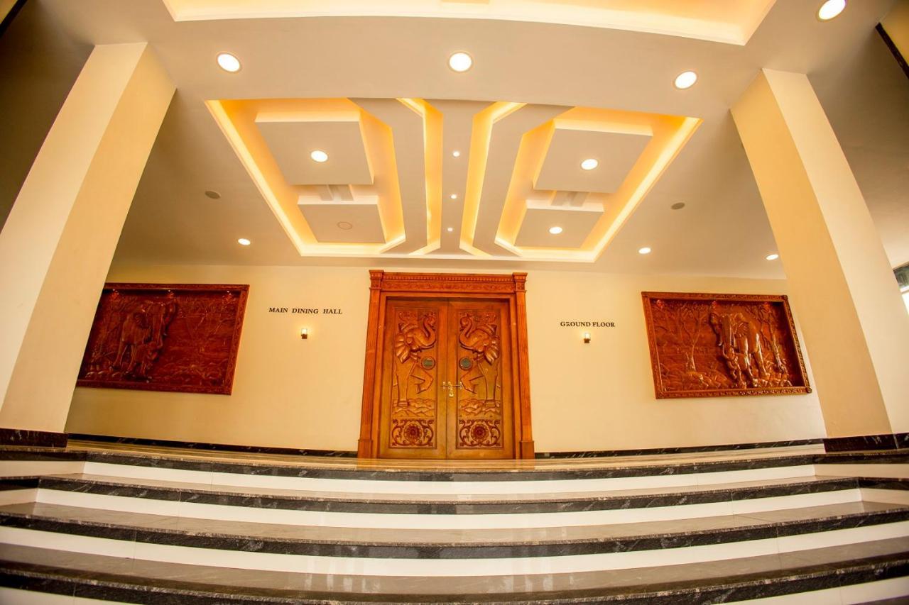 Kkm International Hotel Kuzhittura Exterior photo
